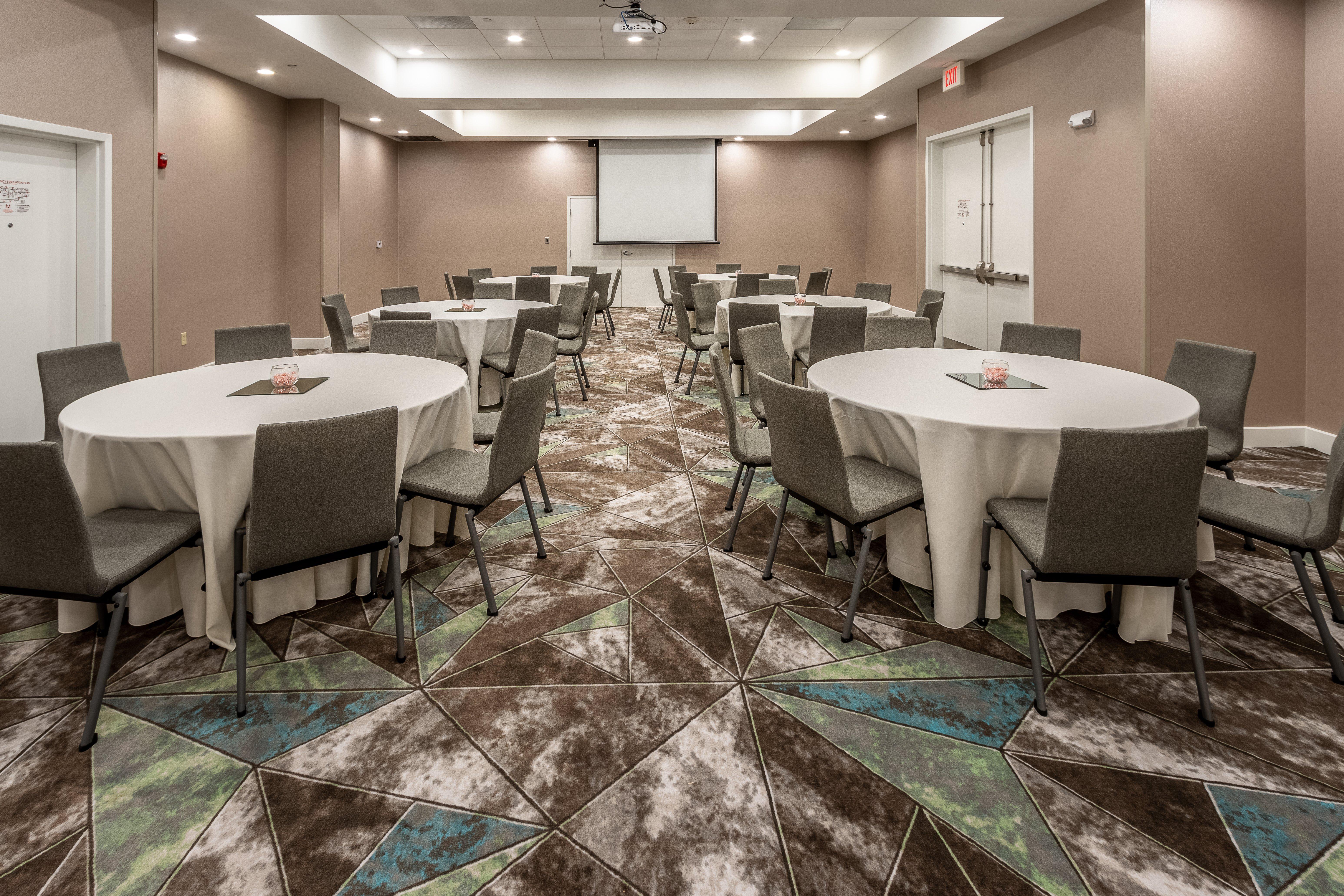 Holiday Inn Hotel & Suites Memphis-Wolfchase Galleria By Ihg Exterior photo