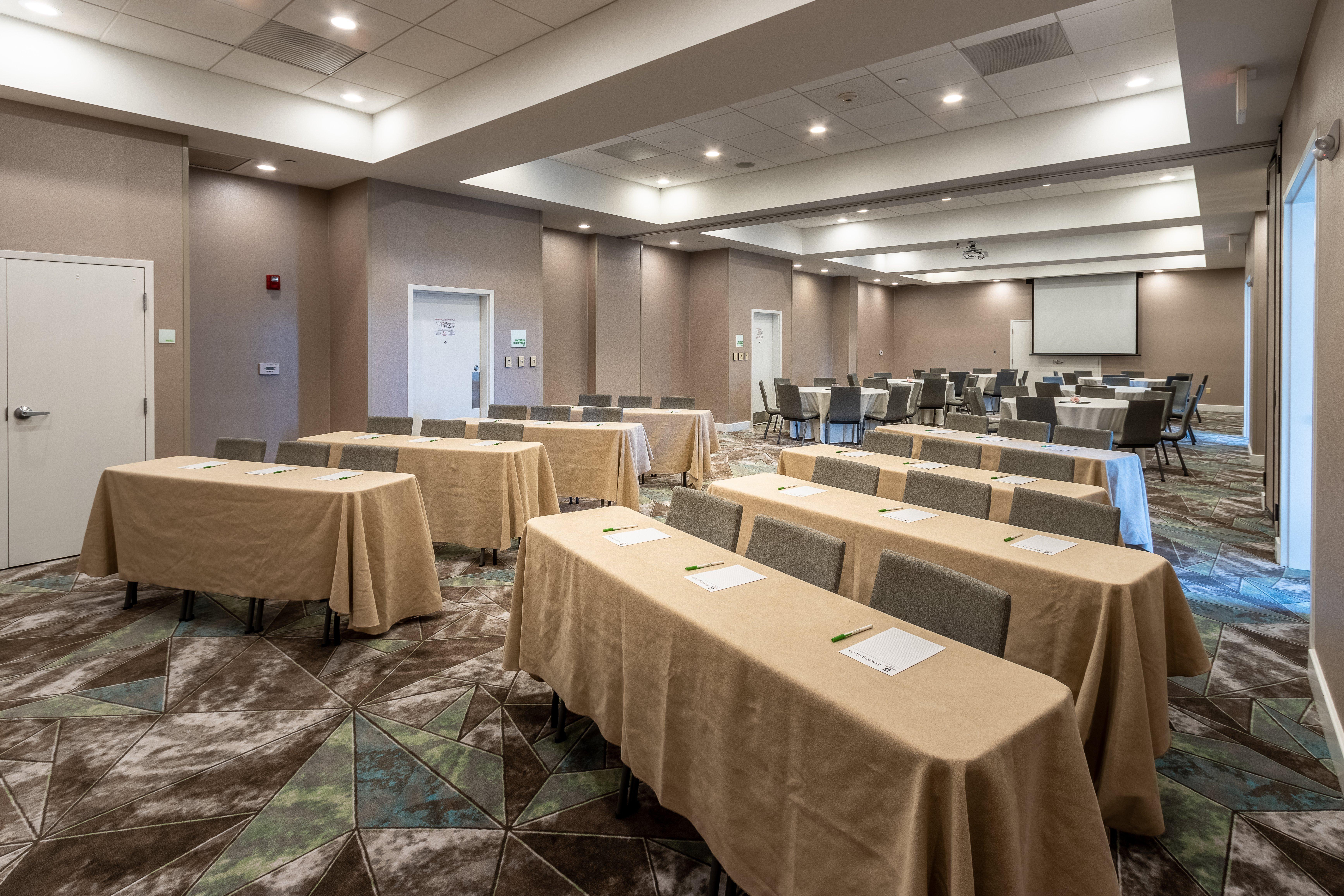 Holiday Inn Hotel & Suites Memphis-Wolfchase Galleria By Ihg Exterior photo