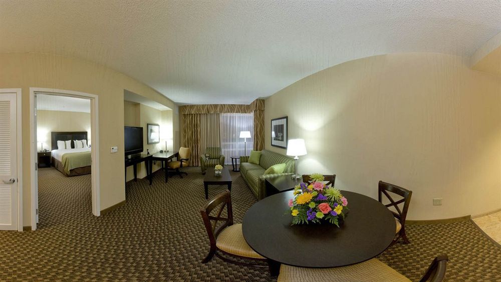 Holiday Inn Hotel & Suites Memphis-Wolfchase Galleria By Ihg Exterior photo